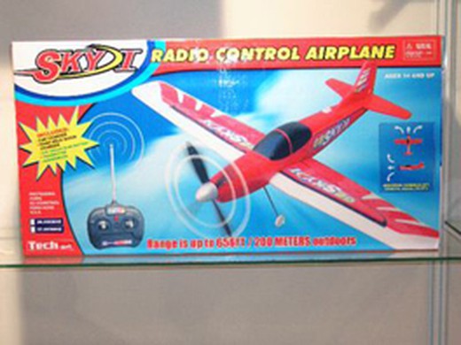 Avioneta Radio Control con cargador roja