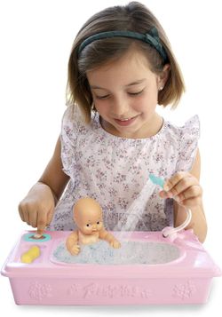 Barriguitas. Baignoire avec figurine de bébé