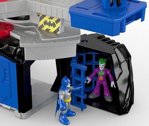 Batcueva transformable