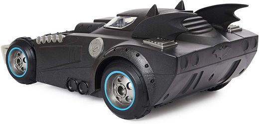 Lancement et défense de la Batmobile par radiocommande