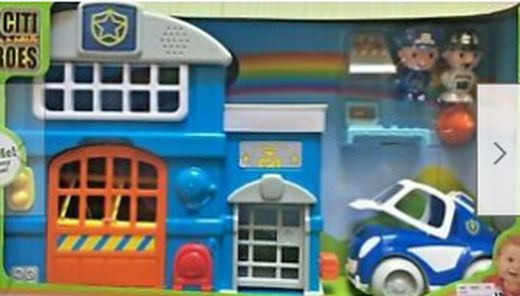 Veicolo della stazione di polizia con figura