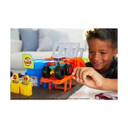 Hot Wheels Monster Trucks Gasolinera