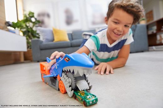Hot Wheels Shark Transporter – Camión Tiburón Devora Coches