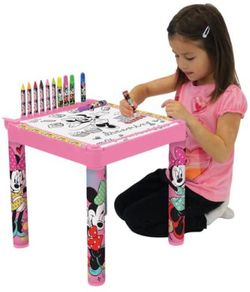 Mesa colorear Minnie