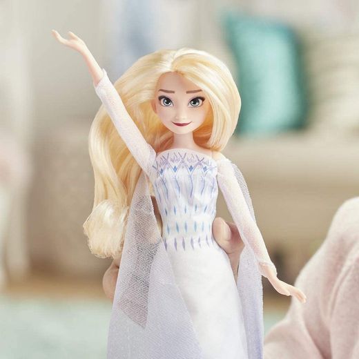 Elsa Cantarina Doll Frozen 2