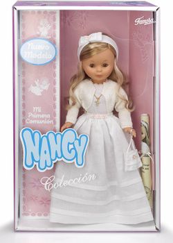 Nancy comunion rubia