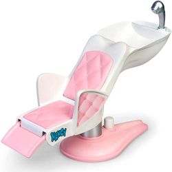 Nancy, Un Día En La Peluquería