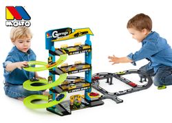 PARKING 4-P + PISTAS + 5 COCHES