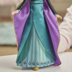 Muñeca Reina Anna Frozen 2