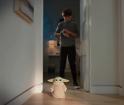 Star Wars Baby Yoda Con Movimientos