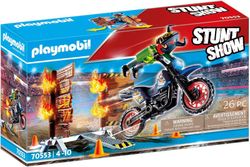 Stuntshow-Motorrad mit Feuerwand