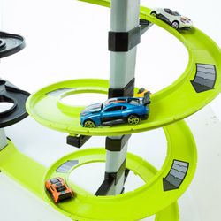 Super Parking 5 étages avec pistes et voitures