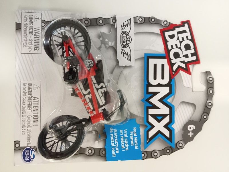 Tech Deck Bmx Dirt Jump Set With 14 Of Bmx Dirt Bikes Spin